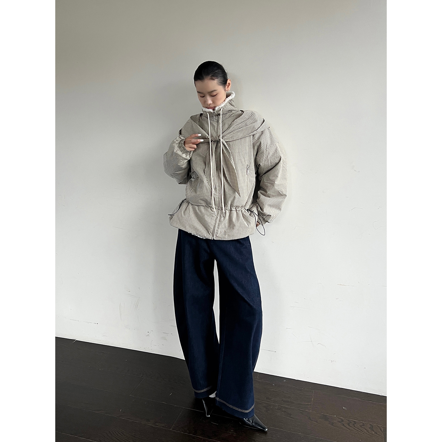 VIKTORIACHAN休闲抽绳连帽外套女