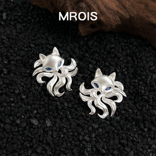 九尾~原创哑光喷砂小狐狸锆石耳钉小众个性文艺清冷感高级感耳饰