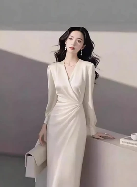 早秋法式轻奢高级感正式场合气质名媛高端女神范白色连衣裙夏