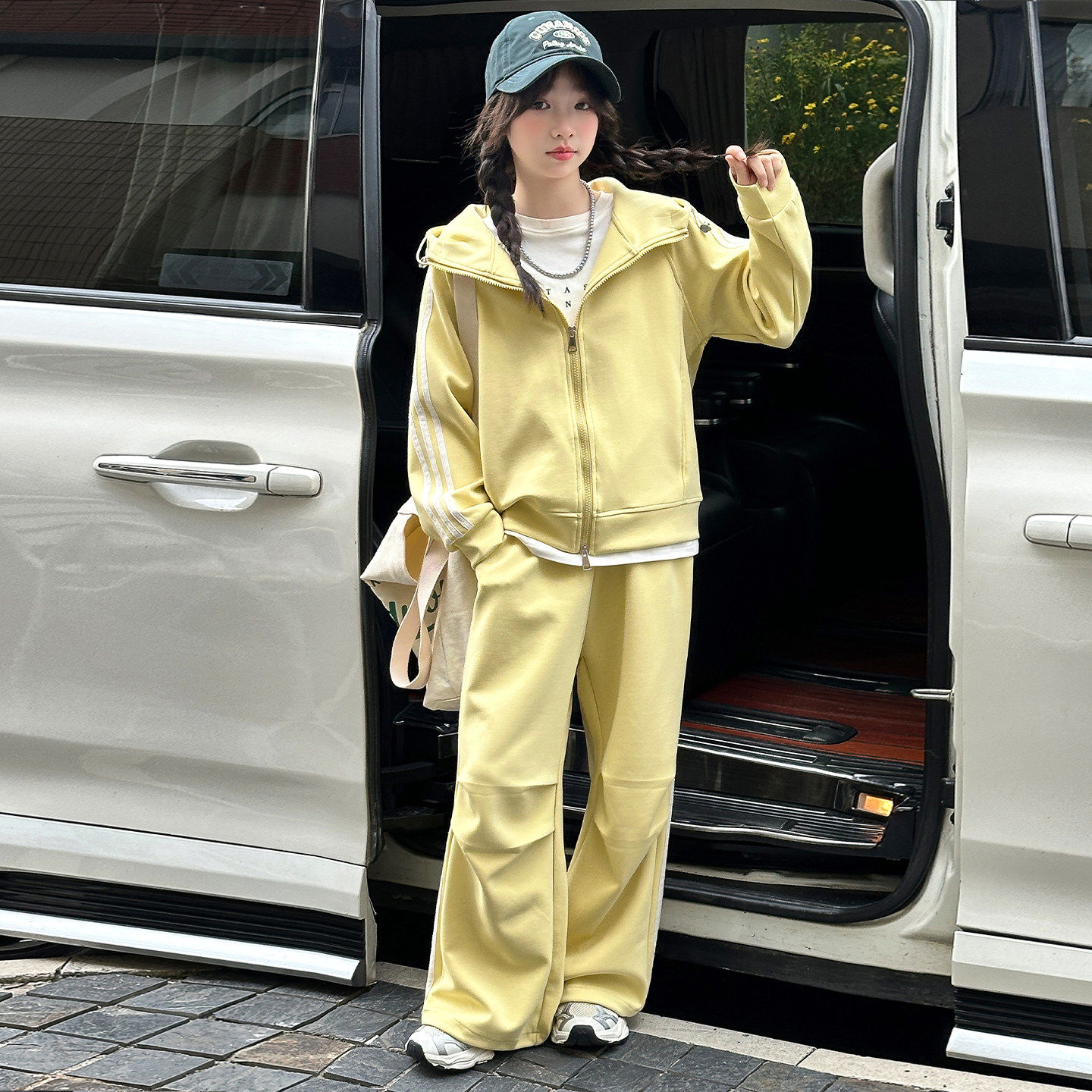 运动儿童外套春秋两件套洋气套装款卫衣衣服新款2026春装女童大童