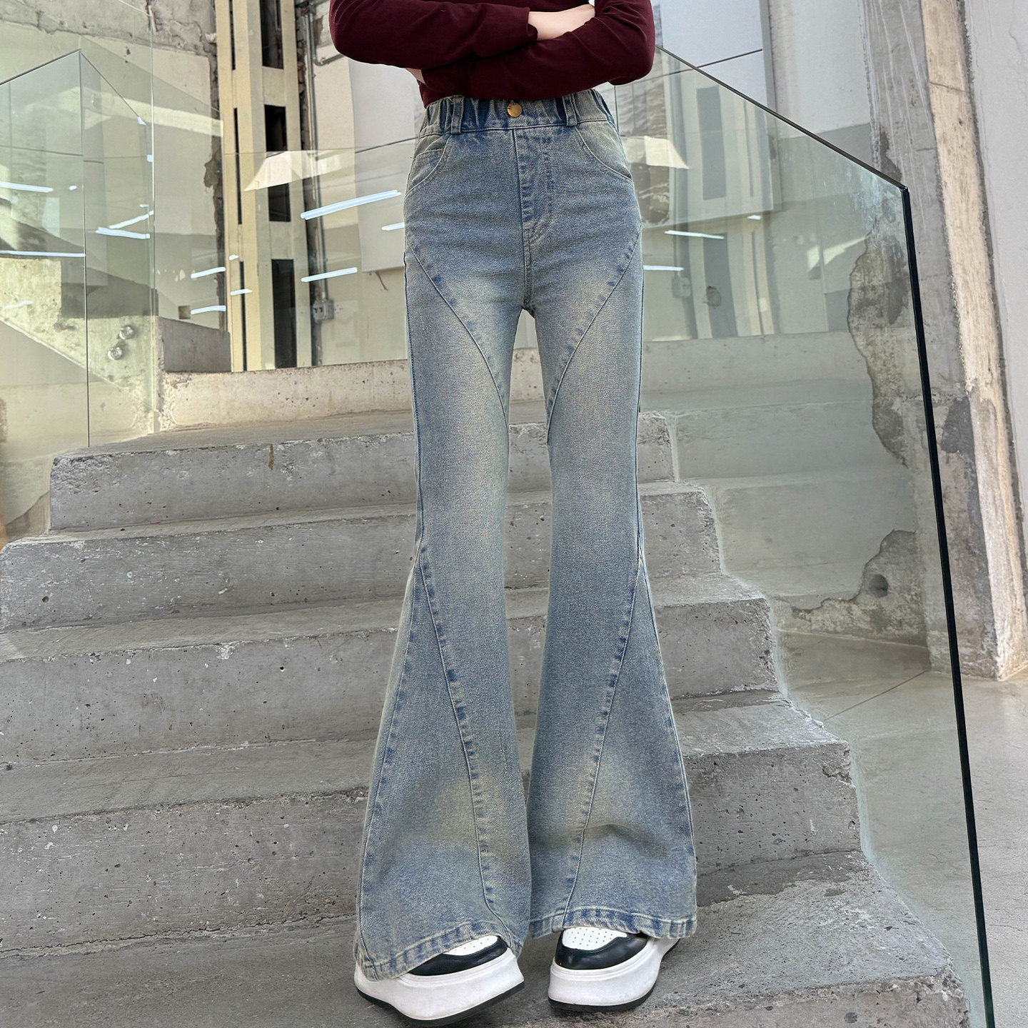 女童喇叭裤春装2026新款儿童修身牛仔裤中大童女孩春季微喇长裤子