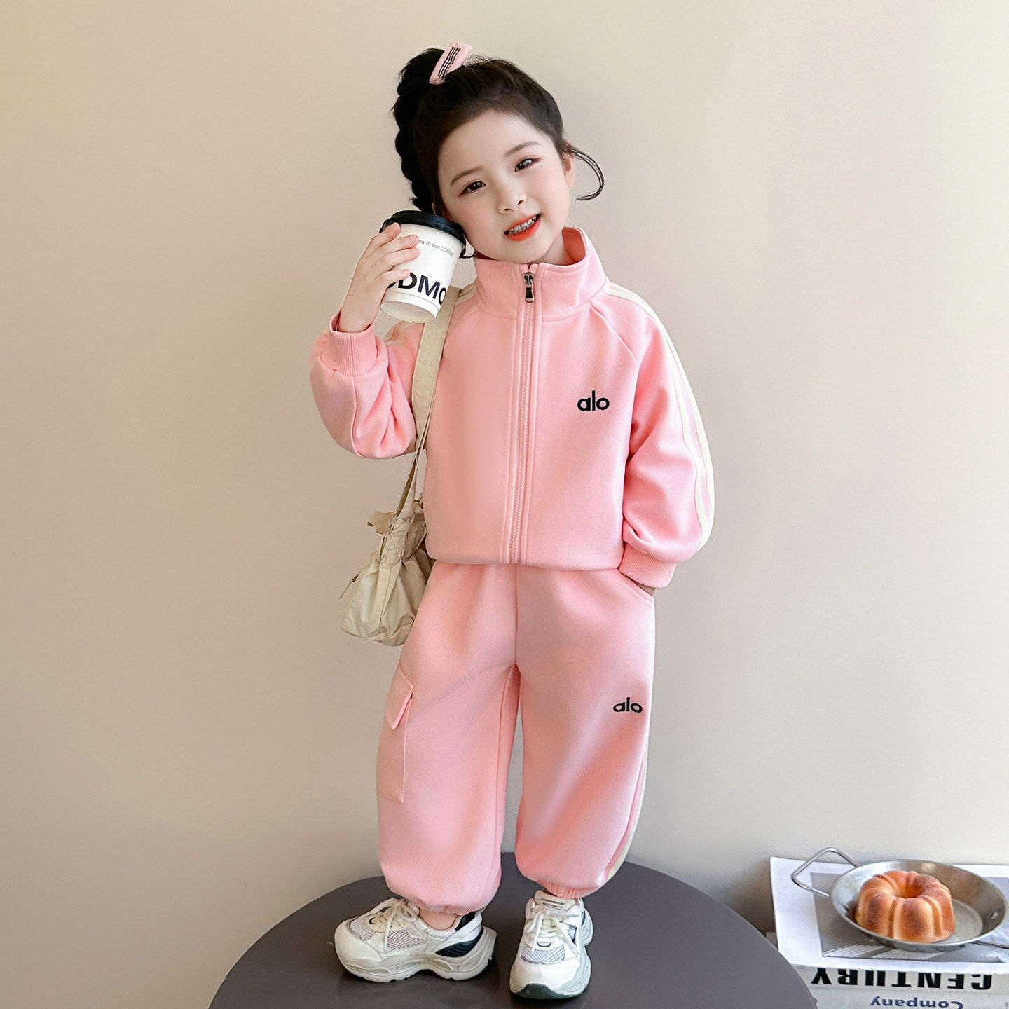 女洋气春季时髦儿童卫衣套装运动衣服新款2026女童宝宝两件套春装