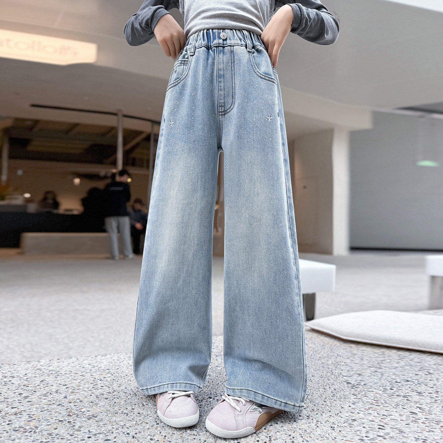 筒裤搭女童阔腿中大童2026春秋穿窄版直外时髦超牛仔裤百好看新款