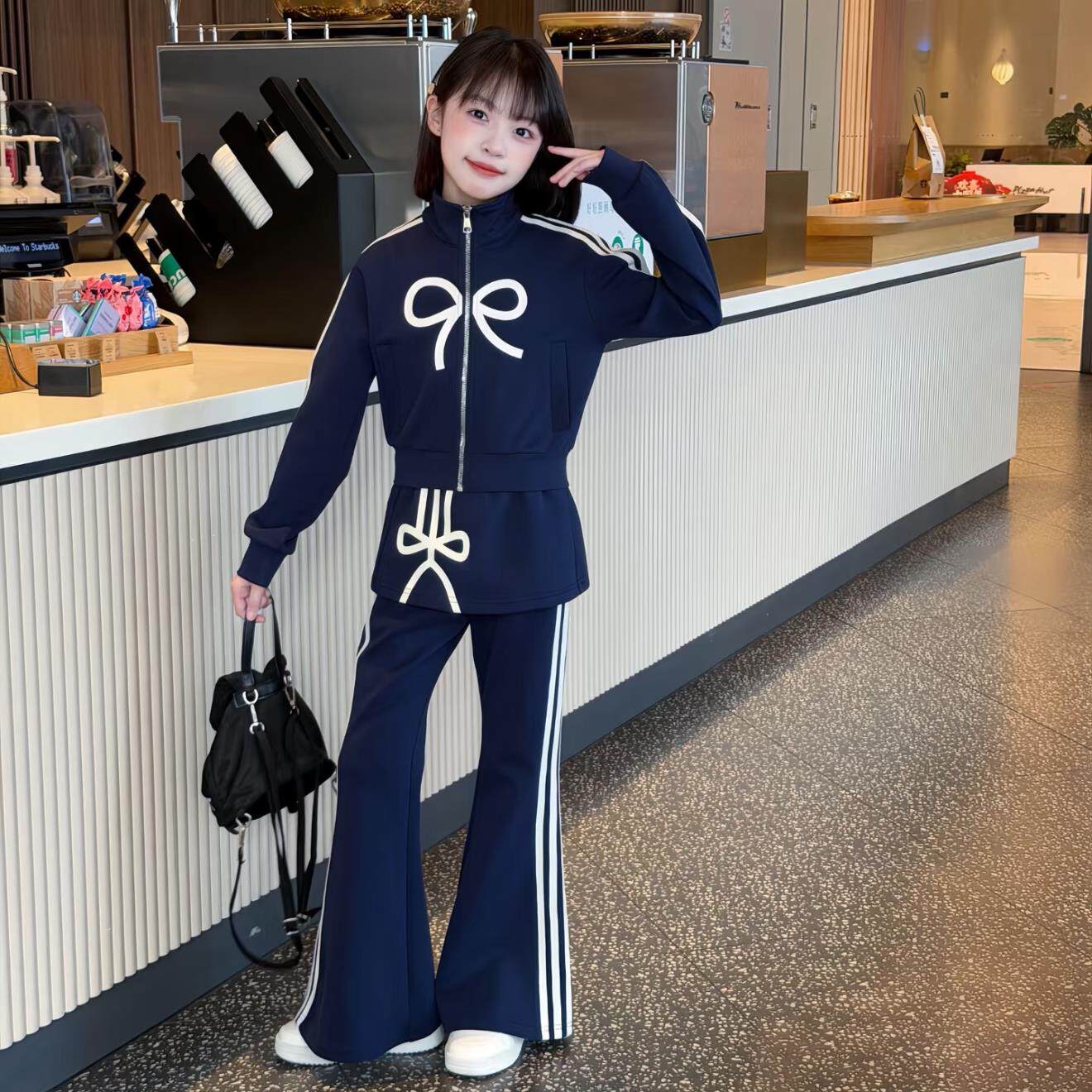 运动套装喇叭裤2026装辣妹两件套女童屁帘上衣新款春秋装修身儿童