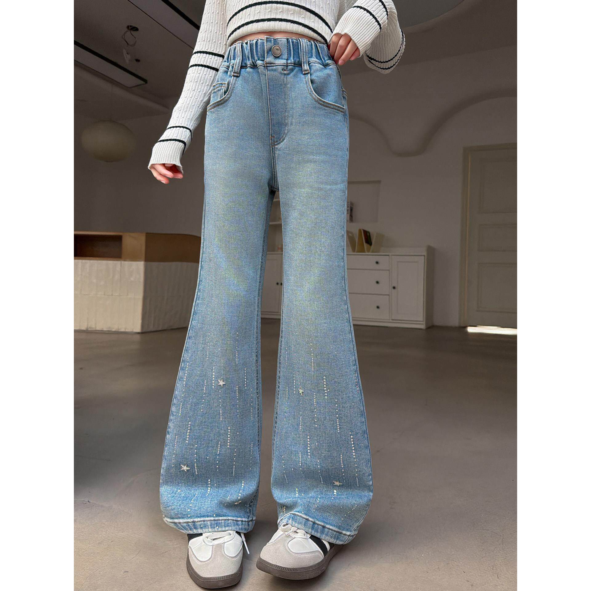 女孩钻长裤中大童春秋女童牛仔裤弹力喇叭五角星年新款韩版烫2026