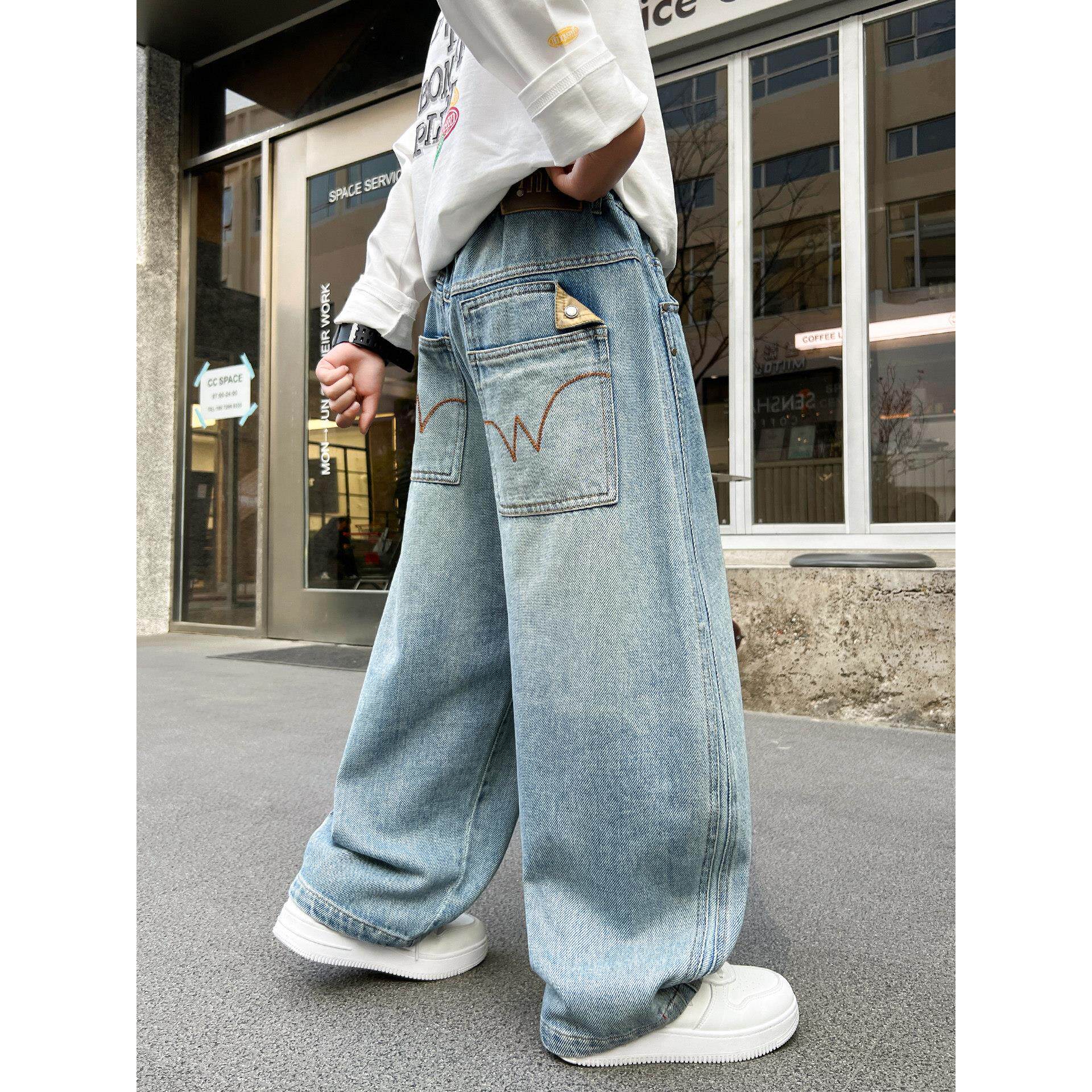 长裤男童春装牛仔裤春秋新款中大童儿童2026直筒浅蓝宽松阔腿男孩