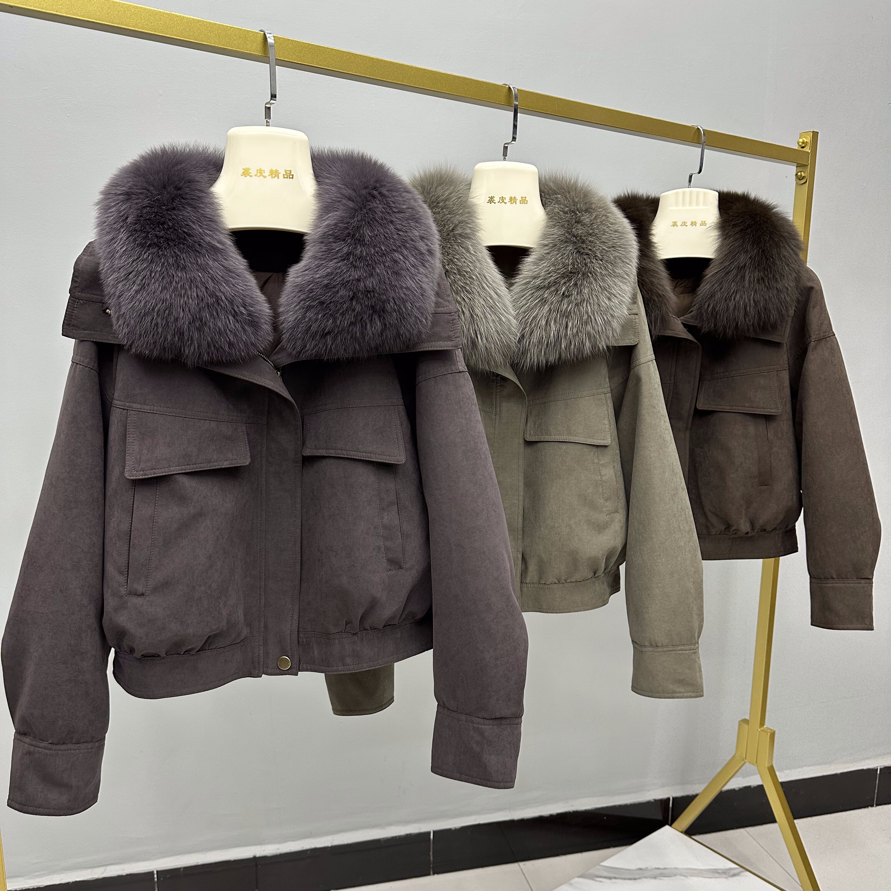 短款羽绒服女狐狸毛领可拆卸外套