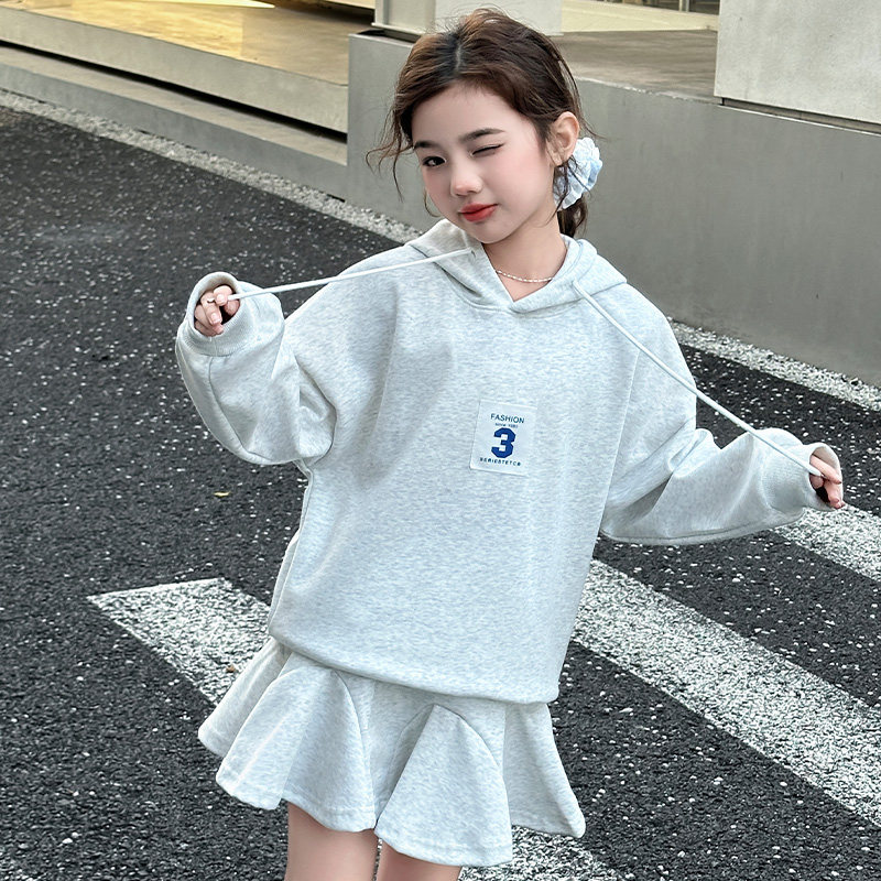 女童春秋款连帽运动衫套装女大童秋装半身裙短裙裤休闲 运动两件
