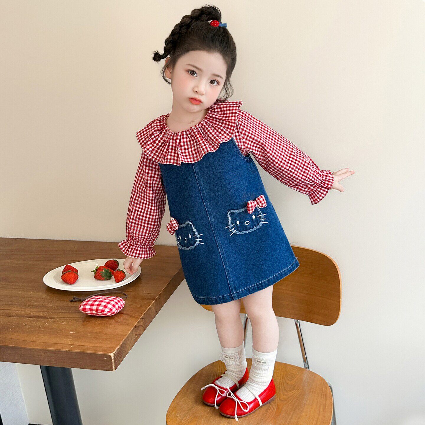连衣裙牛仔套装儿童超领裙好看娃娃款宝宝背心春秋春秋装女童2026