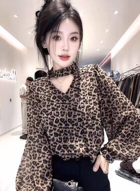 大码女装欧货性感挂脖豹纹印花衬衫秋季新款宽松显瘦V领洋气上衣