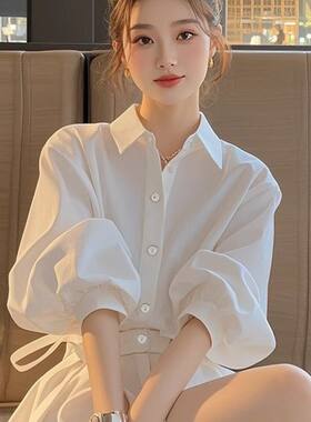 2026年夏季新款女装御姐别致绝美法式高级感收腰白色衬衫式连衣裙