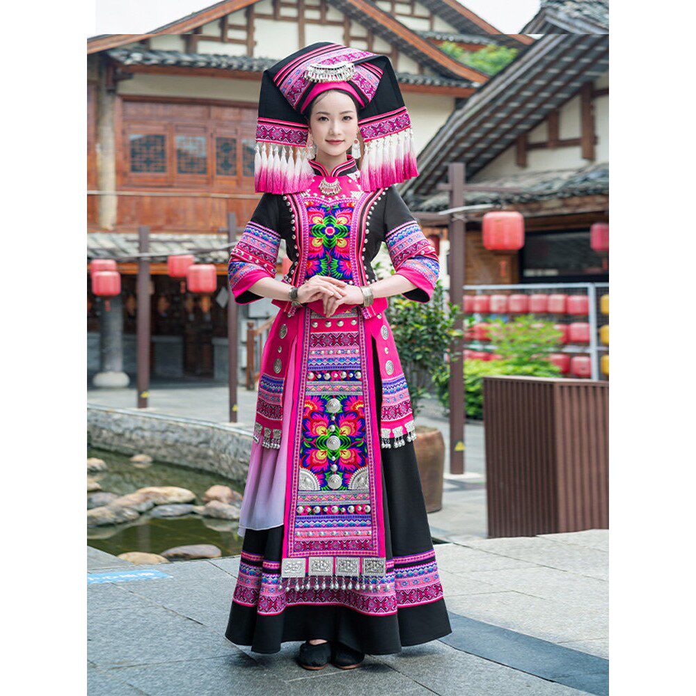 新款广西壮族服装成人南宁三月三少数民族女盛装壮锦刺绣演出长裙