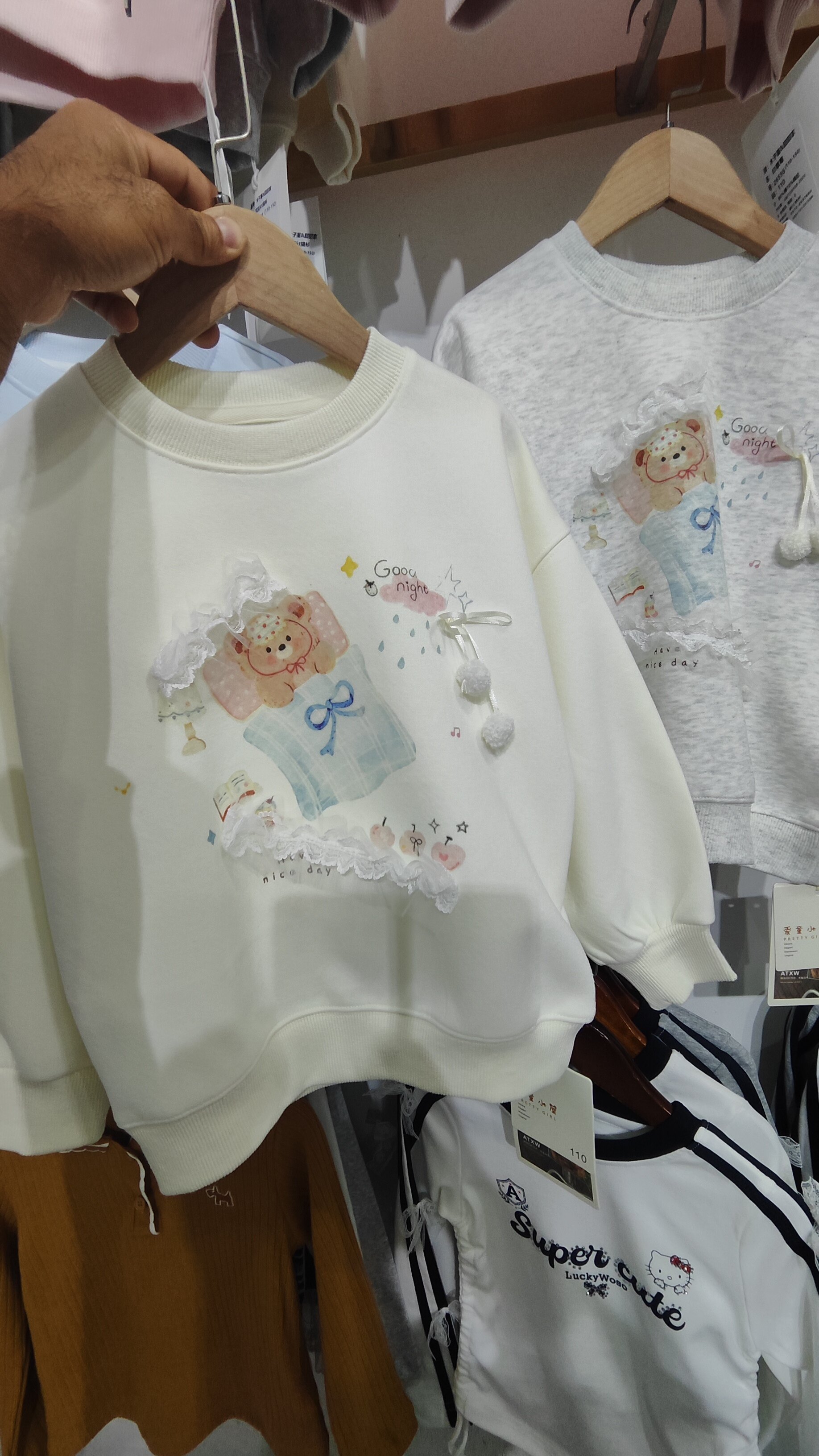 女童秋装卡通印花卫衣2026童装长袖上衣女宝宝蕾丝花边T恤打底衫