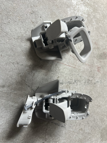 新到适用于特斯拉modely/3 内顶衣帽钩原厂正品包邮功能正常