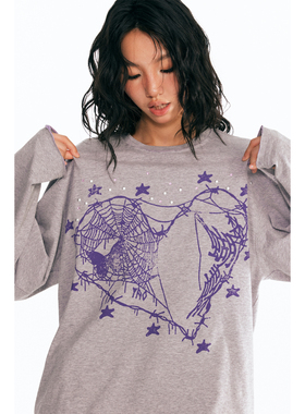 药九玖柒“梦蝴蝶”珍珠铆钉绛紫色圆领基础印花长袖/1997邮政局