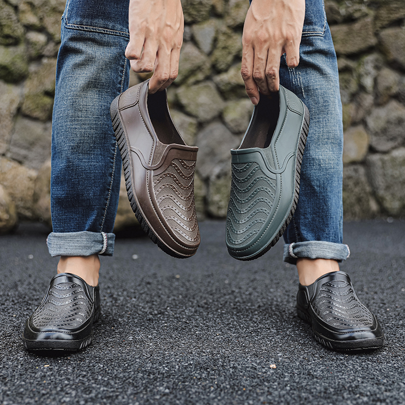 套脚四季防水塑胶男百搭雨鞋防滑