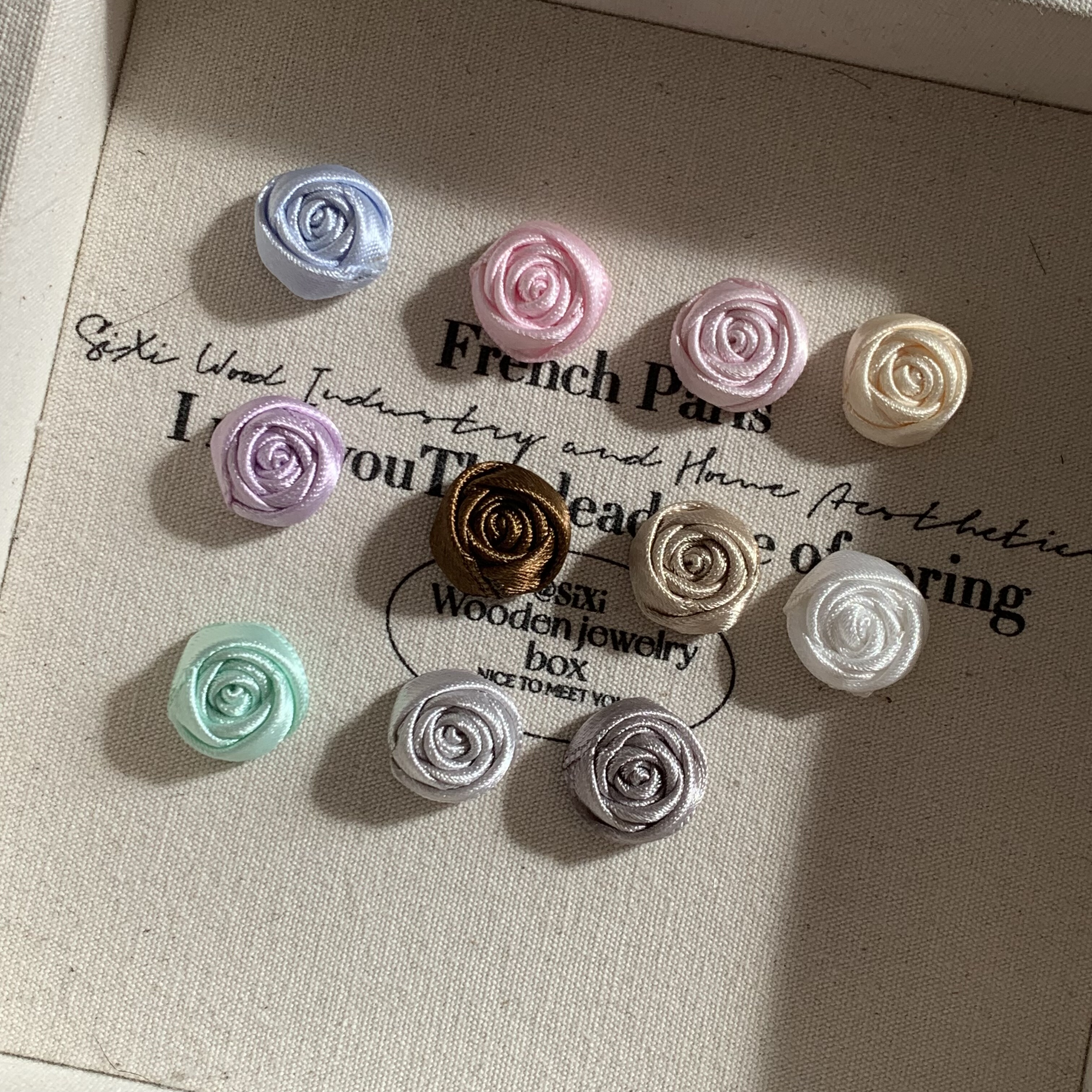 1.5cm迷你小玫瑰花苞布艺花朵DIY发夹抓夹香蕉夹娃衣bjd手工配件