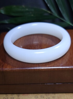 Z120206 60.0克·R56细·油·糯·润·白顶品新疆天泰羊脂玉手镯