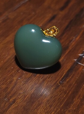 新疆的猫YQ120203 11.0克脂粉浓郁肉质细鸭蛋青碧玉18k金镶挂坠