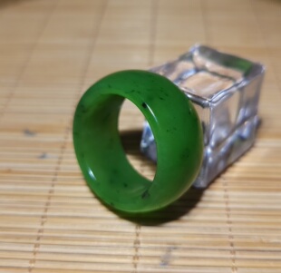 内径21mm特油鲜亮翠美苹果绿碧玉扳指 猫10.8克 zg032305 新疆