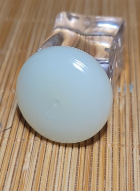 新疆的猫zg102705 14.8克，白油膏且末羊脂白玉苏工平安扣