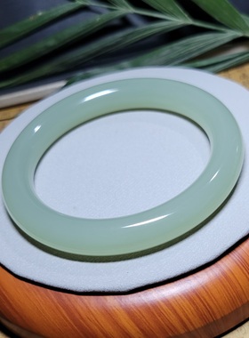 新疆的猫Z121603 61.2克R60高冰冒油特细洁净靓美夹层料晴水手镯