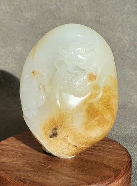 新疆的猫C122006 132克老熟油糯的秋梨皮白玉独籽浮雕龙虎把件