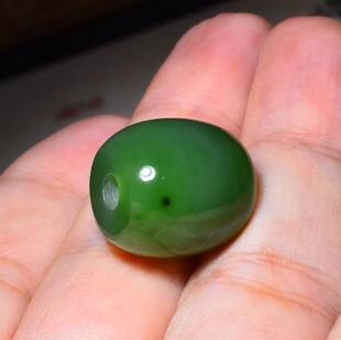 新疆的猫JJ121107 6.0克,15-15mm老坑菠菜绿俄碧玉转运珠