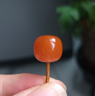 新疆的猫Z091303 3.3克,顶细油亮艳美樱桃红南红苏工转运珠