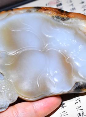 新疆的猫220克，顶熟糖白羊脂籽料苏工“荷塘雅趣”摆件SBH237