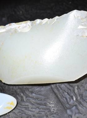 新疆的猫JJ010513 114.9克胶润感强烈肉质特细白玉籽料切块