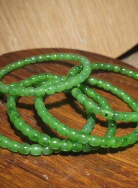 YQ031410新疆的猫7.8克5-6mm色调亮俄料碧玉直切小手链 199元/条