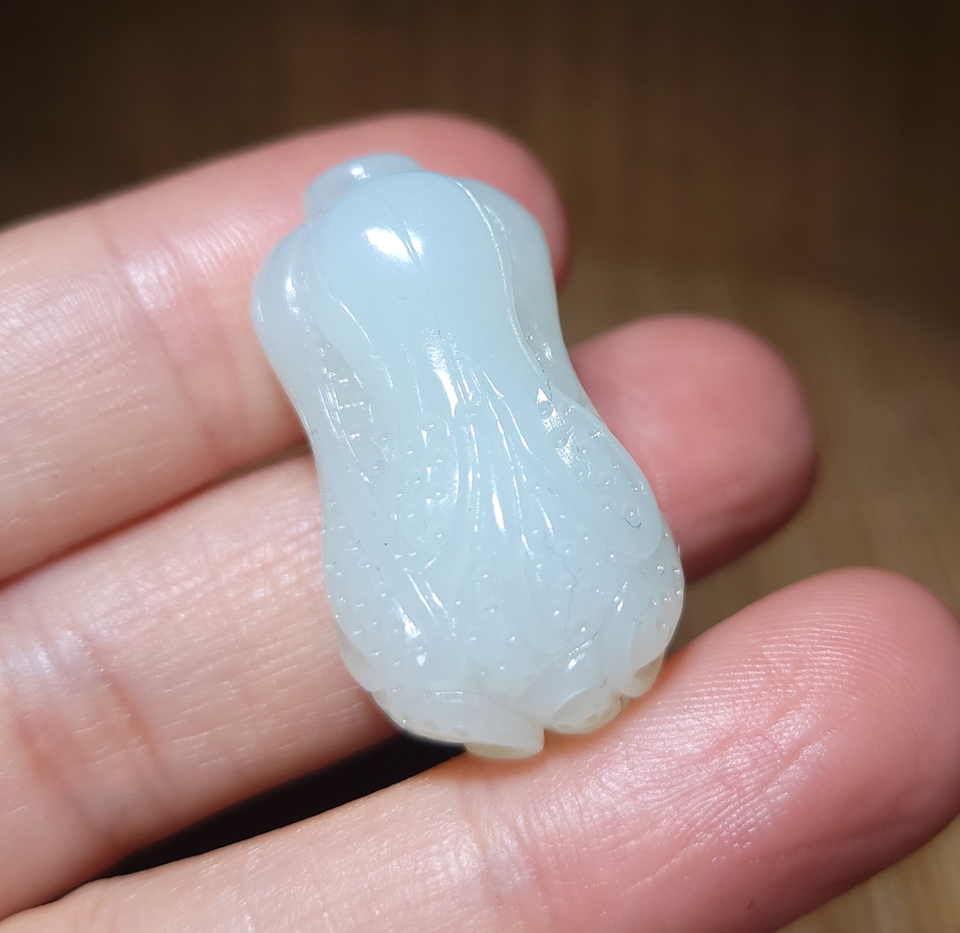 新疆的猫zg120102 11.6克，超细极油糯老俄料白玉白菜雕件