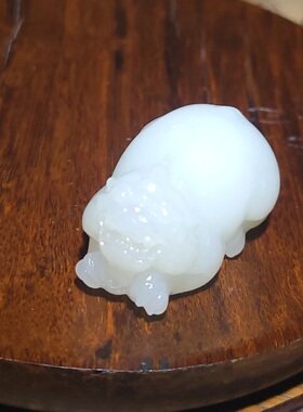 YQ032106新疆的猫43.2克黑皮和田玉老俄料羊脂白玉苏工招财貔貅