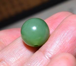 12mm肉质细腻 2.9克 碧玉精品圆珠 猫JJ120503 新疆