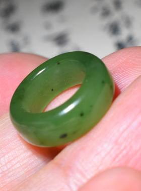 新疆的猫JJ010407 1.9克油润细腻的碧玉跑环