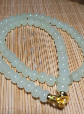 zg032606 新疆的猫47.1克油糯纯美夹层料和田玉晴水算盘珠项链