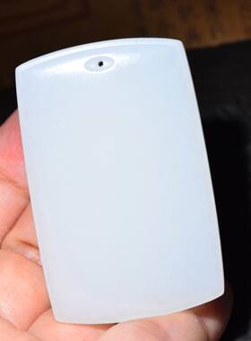 JJ032402新疆的猫54.6克特细高白油膏料俄料羊脂白玉平安无事牌