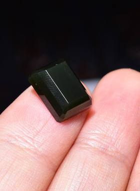 新疆的猫/1.2克，细润纯黑油亮的黑青籽料宝光戒面YLCZ12