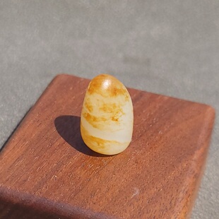 猫3.6克一口气薄红皮亮白肉小玩籽和田玉 C032703新疆