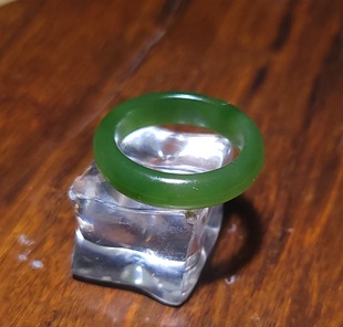 阳绿色碧玉指环 2.9克内径18mm脂粉高色调油亮 新疆 猫YQ112108