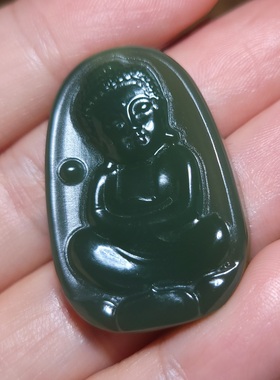 新疆的猫zg102703 12.1克色调柔美鲜亮青海老坑湖水绿宝宝佛挂坠