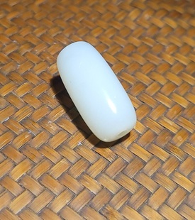 新疆的猫YQ110605 9.0克高油脂感熟润俄料羊脂白玉勒子