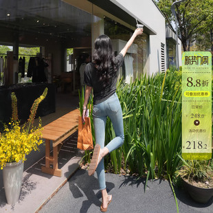 显瘦铅笔裤 蜜桃臀系列 高腰修身 女春季 子 浅蓝色两粒扣小脚牛仔裤