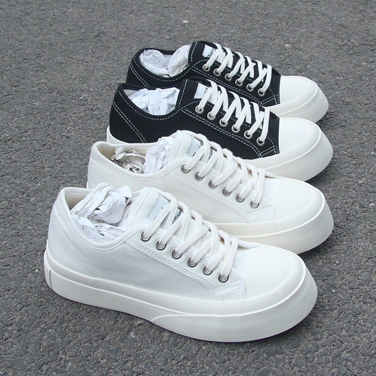 2021新款日系时尚百搭肥版帆布鞋