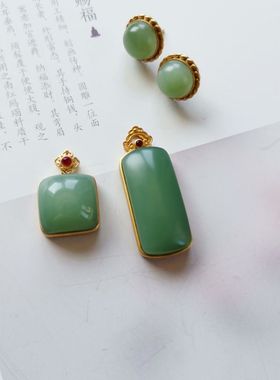 和田玉碧玉粉青瓷白羊脂级戒面无结构纯色带转光效应灵动