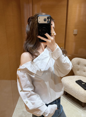 EASE-26年早春法式复古不规则领口设计感小衫