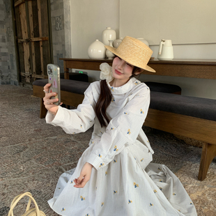 OMELET蛋卷-古百搭米色条纹底小黄花绣花前后两穿小衫(前后两穿)