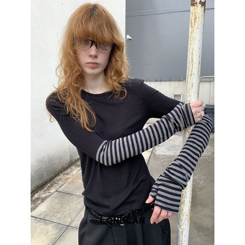 LONSLAN 2025秋季新款 条纹拼接袖磨毛绒面打底长袖假两件T