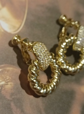 耳夹女高级感简约秋冬金属质感港风OL百搭无痛软垫螺丝螺旋夹耳钉